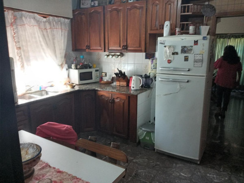 Imagen 5 de 21 de Venta Casa 4 Dorm. Lote 10x40 - 75 E/ 20 Y 21 - La Plata