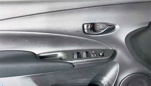 Imagen 8 de 15 de 115314 - Toyota Yaris 2018 Con Garantía