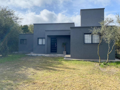 Casa A Estrenar-carpintería (zona Céntrica)