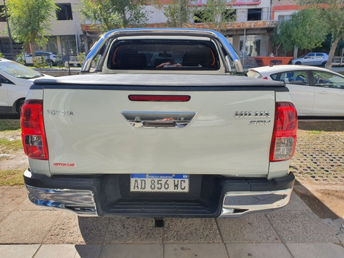 Toyota Hilux 2.8 Cd Srv 177cv 4x4 At 2019