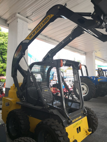 Minicargador Bobcat New Holland L218 Demo