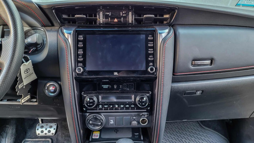 Imagen 11 de 22 de Toyota Sw4 Gr-s 4x4