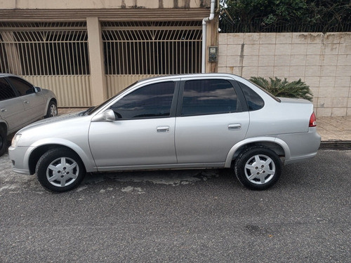 Imagem 4 de 10 de Chevrolet Classic 2014 1.0 Ls Flex Power 4p
