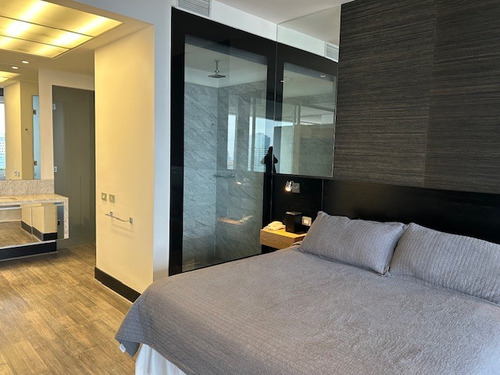 Venta De Hermoso Departamento W, Residences