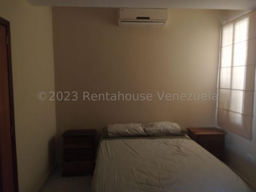 Imagen 12 de 30 de Apartamento En Venta Este De Barquisimeto Lara Rah. 23-19604 //invierta Seguro Con Rentahouse//