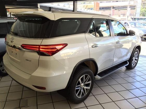 Toyota Sw4 2.8 Tdi Srx 5 Lug 4x4 Aut. 5p Completo 0km2019