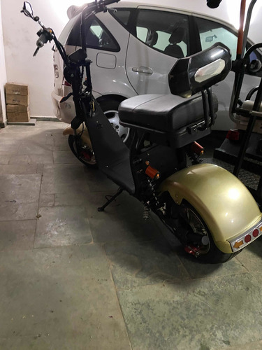 Imagem 3 de 9 de Scooter Eletrica