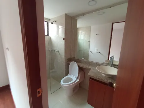 Espectacular Apartamento Con Espacios Amplios