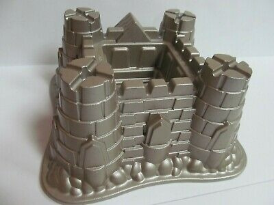 Molde Repostería Castillo Medieval Torta Aluminio Nordicware
