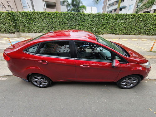 Imagen 15 de 15 de Ford Fiesta Sedan Se