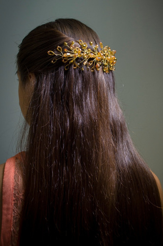 Imagen 10 de 10 de Tiara Tocado Diadema Novia Xv Años Comunión Dani Hadas