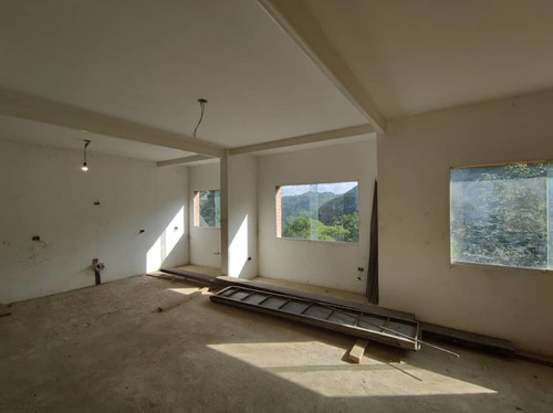 Imagen 9 de 14 de Casa A Estrenar, En Venta En El Hatillo, Sector Los Robles.