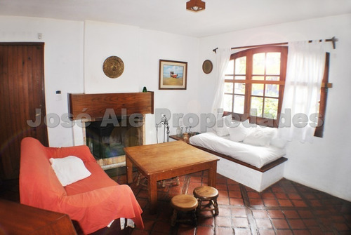 Imagen 2 de 17 de En Venta Hermosa Casa De Tres Dormitorios En Colonia Del Sacramento