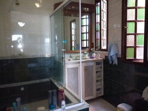 Imagem 10 de 11 de Casa Triplex - Santa Rosa Sala 3 Dormitórios Com Varanda E Area De Lazer Vista Deslumbrante. Para Cidade E Para A Baia De Guanabara. 790 Mil. - Ca21290