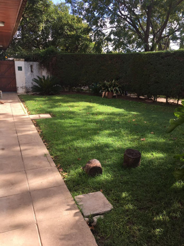 Venta Chalet 6 Ambientes En Bella Vista