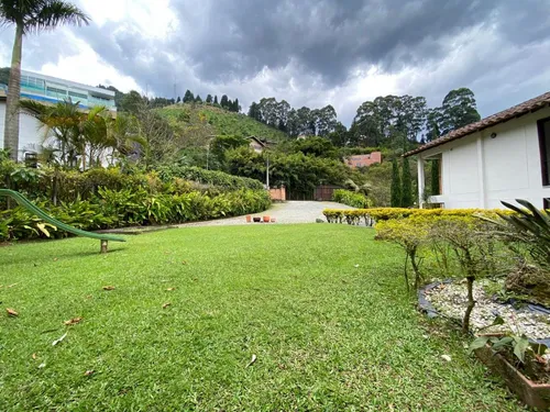 Casa En Venta En Las Brisas. Cod V10099