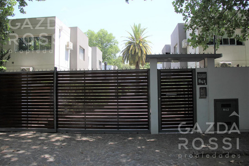 Casa - Duplex En Venta En Adrogue