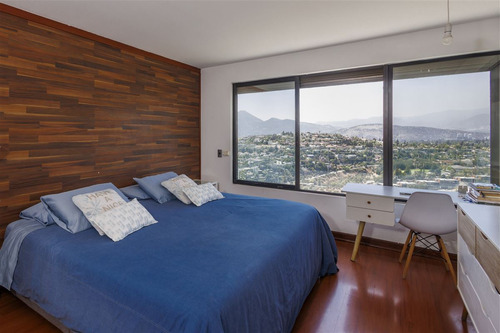 Casa En Condominio De 5 Dorm. San Carlos De Apoquindo.