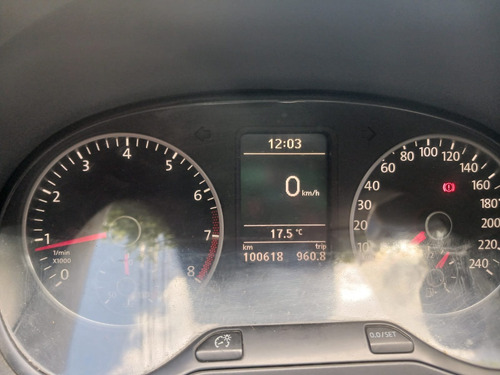 Volkswagen Suran 1.6 Highline 101cv
