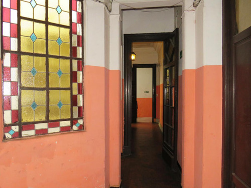 Venta Edificio Esquina (casa De Altos Más 2 Locales Con Renta)  Centro