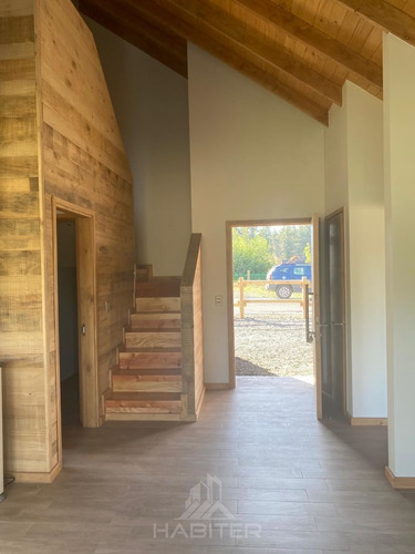 Casa En Venta De 4 Dorm. En Pucón