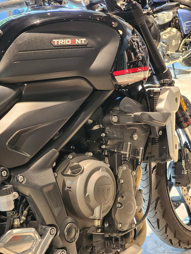Triumph Trident 660