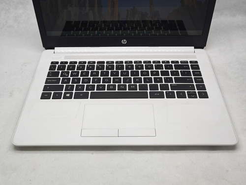 Laptop Hp 14 Amd A4 8gb Ram 64gb Ssd Blanco (Reacondicionado)