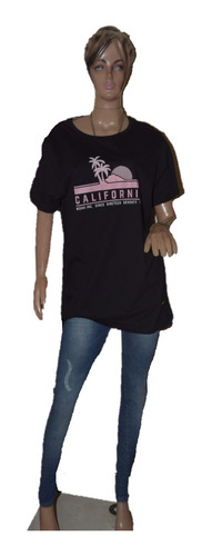 Tukson Remera Negra Estampada Unisex Promo