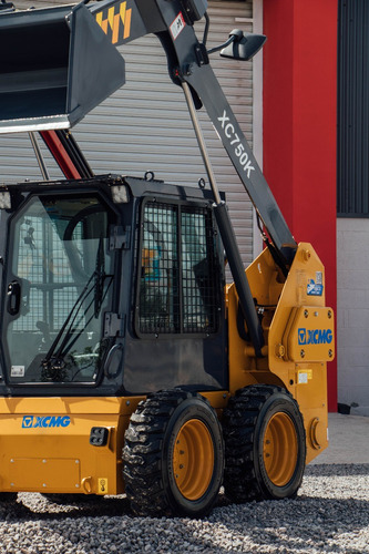 Imagen 4 de 8 de Minicargador Xcmg Xc750k
