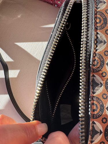 Cartera Jackie Smith Bandolera Camel No Prume No Cuero Camel Negro Crudo Monogram Níquel Negro