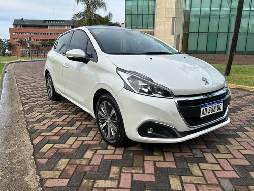 Peugeot 208 1.6 Allure Nav Tiptronic
