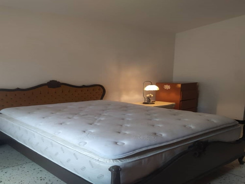 Imagen 13 de 20 de Casa En Venta Colinas De Los Ruices