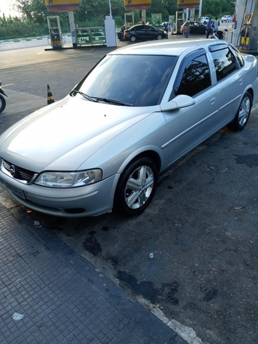 Chevrolet Vectra 2000 2.2 Gls 4p