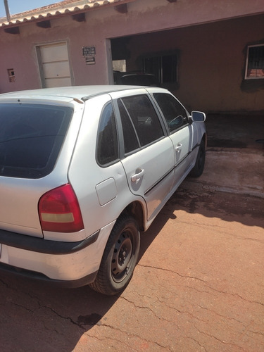 Imagem 7 de 11 de Volkswagen Gol 2001 1.0 16v Plus 5p