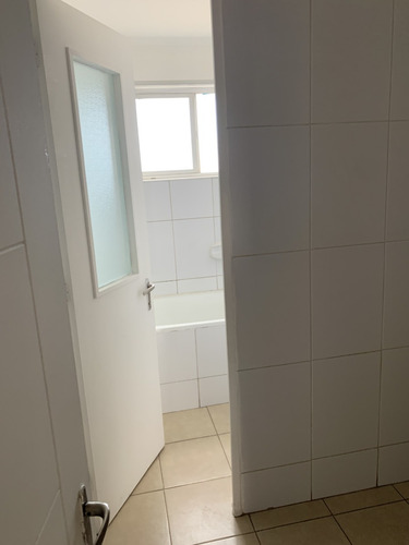 Linda Casa Dentro De Condominio