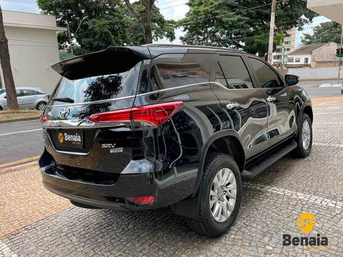 Imagem 8 de 12 de Toyota Hilux Sw4 2.7 Vvt-i Flex Srv 7l 4x2 Automático
