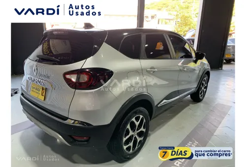 Renault 05 Captur INTENS