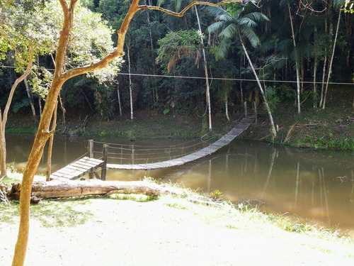 Imagem 2 de 10 de Sítio Com Lagos Cheios De Peixes Piscina Campo De Futebol Ótima Localização