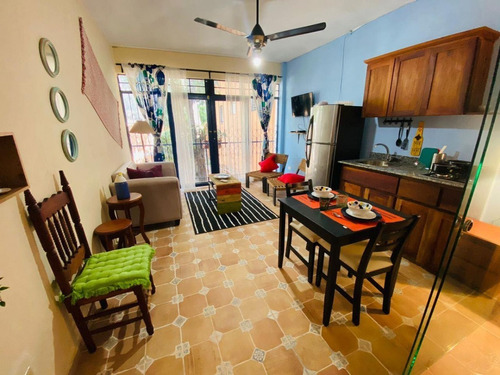 Alquiler Apartamento Estudio Amueblado Con Piscina Próximo Al Parque Independencia, Zona Colonial, Santo Domingo