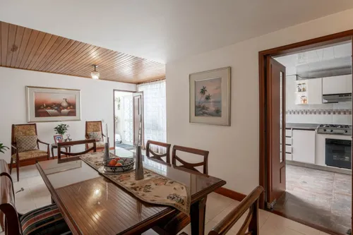 Casa En Venta En Alhambra. Cod V14653