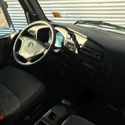 Imagen 2 de 8 de Mercedes Benz Accelo 1016/39 - Caja Aut.