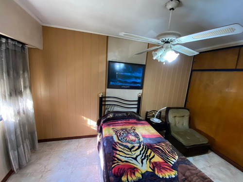 Imagen 12 de 15 de Dúplex De 4 Ambientes Con Cochera Y Jardín