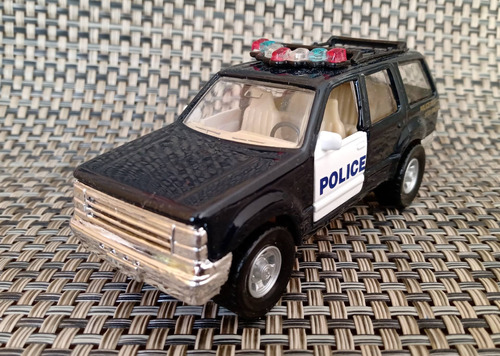 Ford Explorer Police , 1/42 , Maisto 