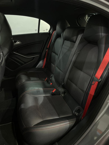 Imagen 15 de 25 de Mercedes Benz A250 Sport