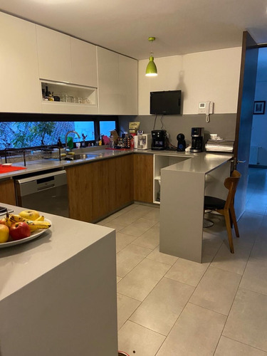En Arriendo! Espectacular Casa Con Vista A Stgo. El Arrayán