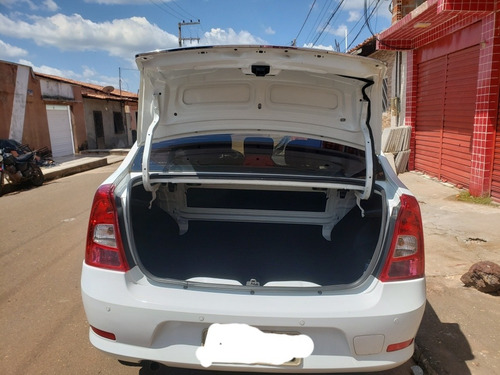 Imagem 4 de 14 de Renault Logan 2013 1.6 Expression Hi-power 4p