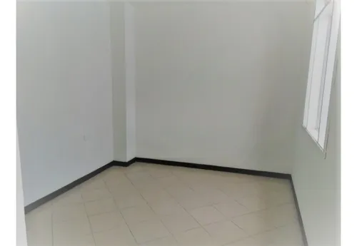 Apartamento Primer Piso En Simón Bolivar