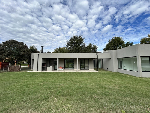 Venta - Casa A Estrenar / Barrio San Joaquin / Exaltación De La Cruz