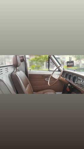 Imagen 1 de 6 de Datsun 1200
