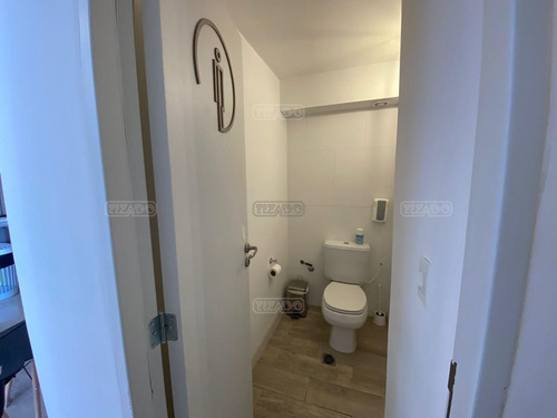 Turístico Hotel Vista Al Lago En Venta En Centro De Bariloche, Bariloche, Patagonia